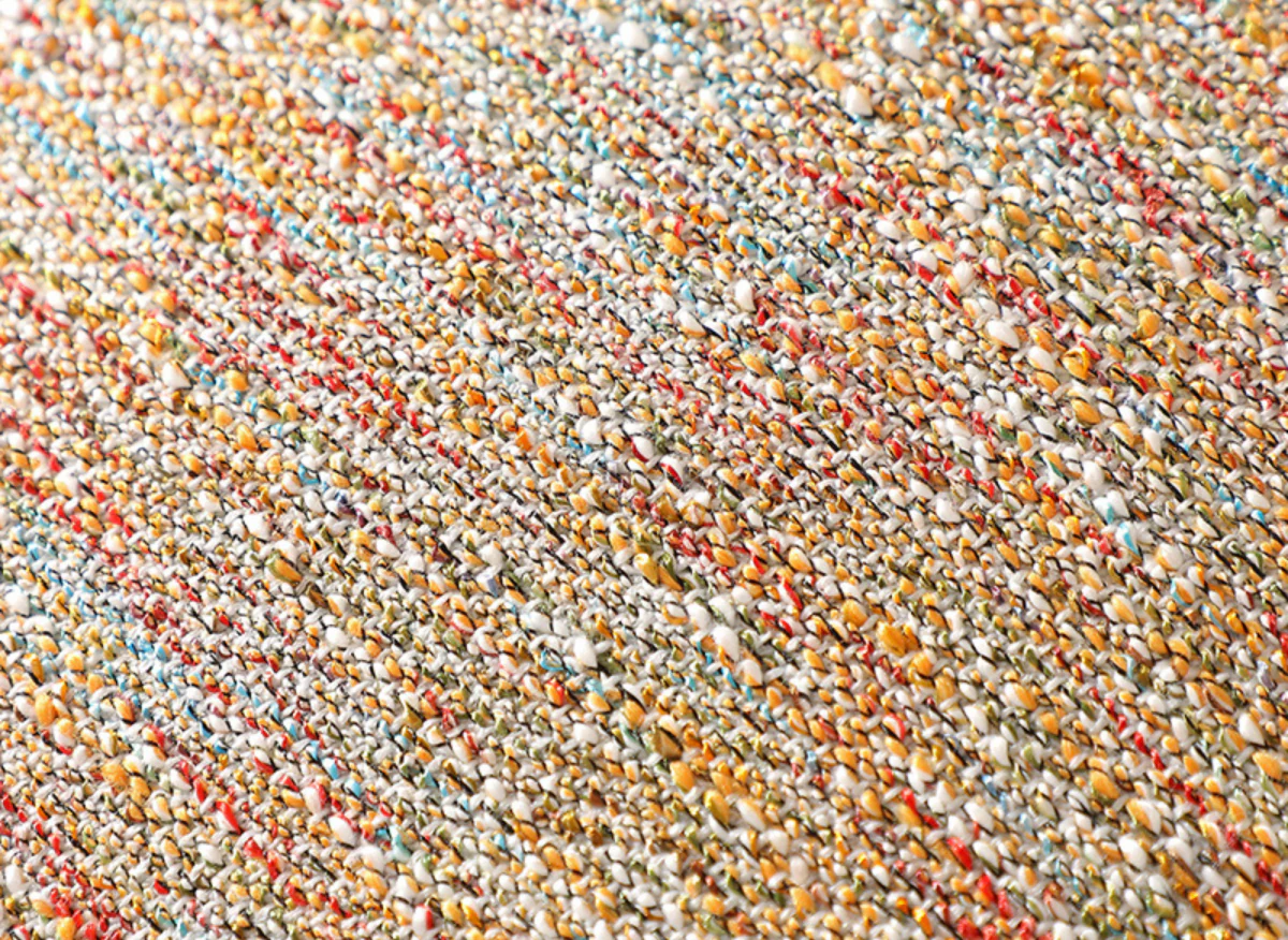 Coussin orange en tweed avec ponpons 45x45 cm POPINE - Image 3