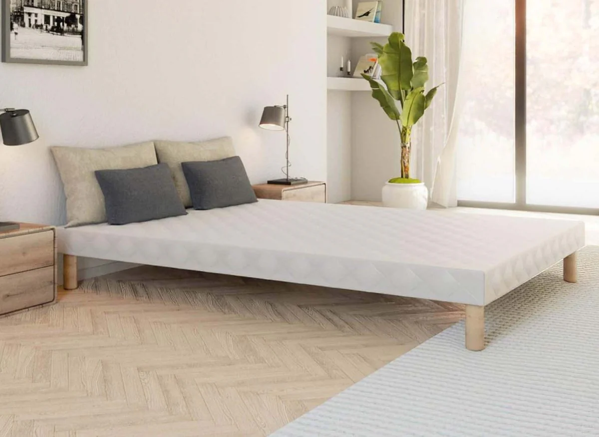 Sommier tapissier 140 x 190 cm + 4 pieds