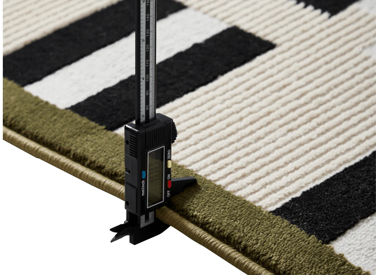 Tapis blanc à motifs noirs, verts et orange 200 x 290 cm ELINN - Image 6